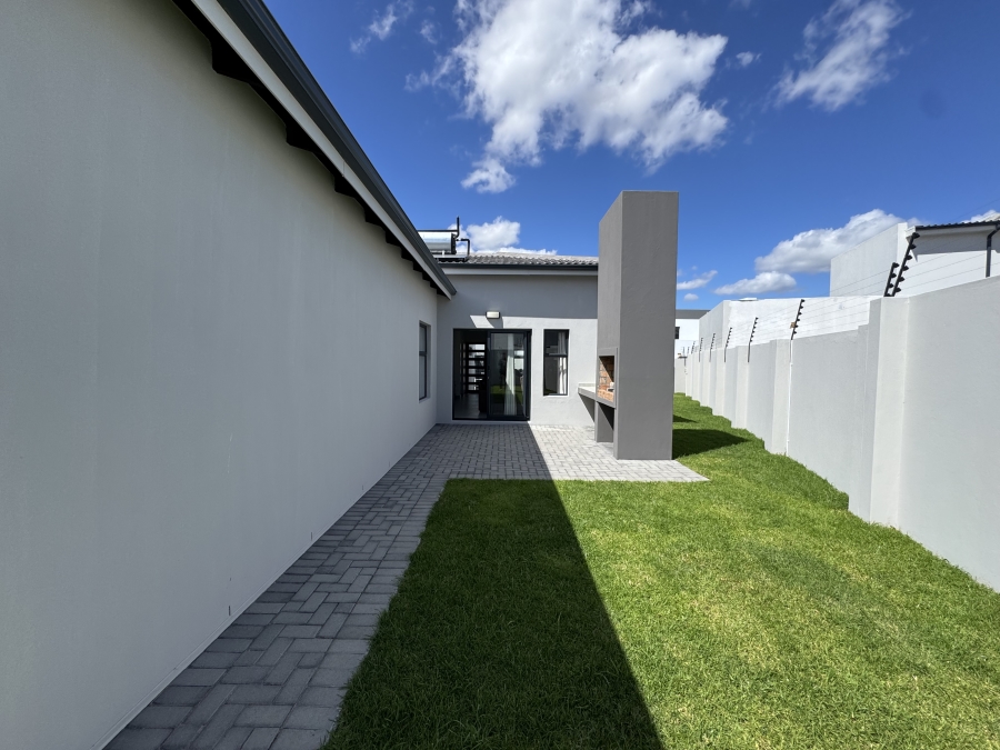 3 Bedroom Property for Sale in Sandown Western Cape